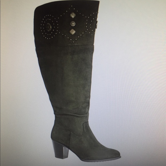 Cloudwalkers Meridian stud over the knee boot. - Picture 1 of 3